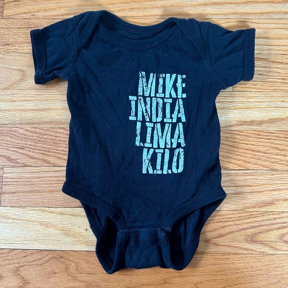 Grunt Style MILK Graphic Bodysuit Onesie 12 Months Black Baby Short Sleeve